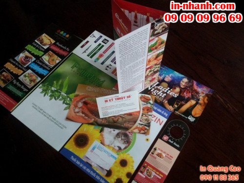 In tờ rơi màu